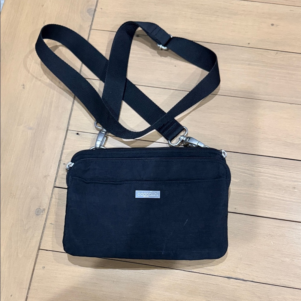Baggallini Black Belt Bag